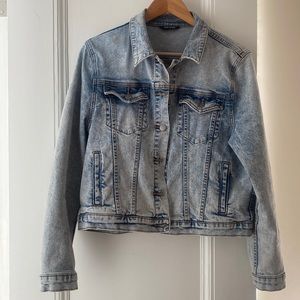 Driftwood Women’s Stonewashed Jean Jacket with Bandana Back insert Size L